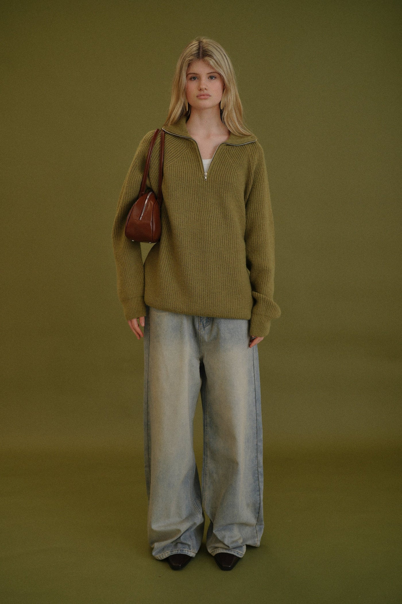 AUGUST KNIT SWEATSHIRT