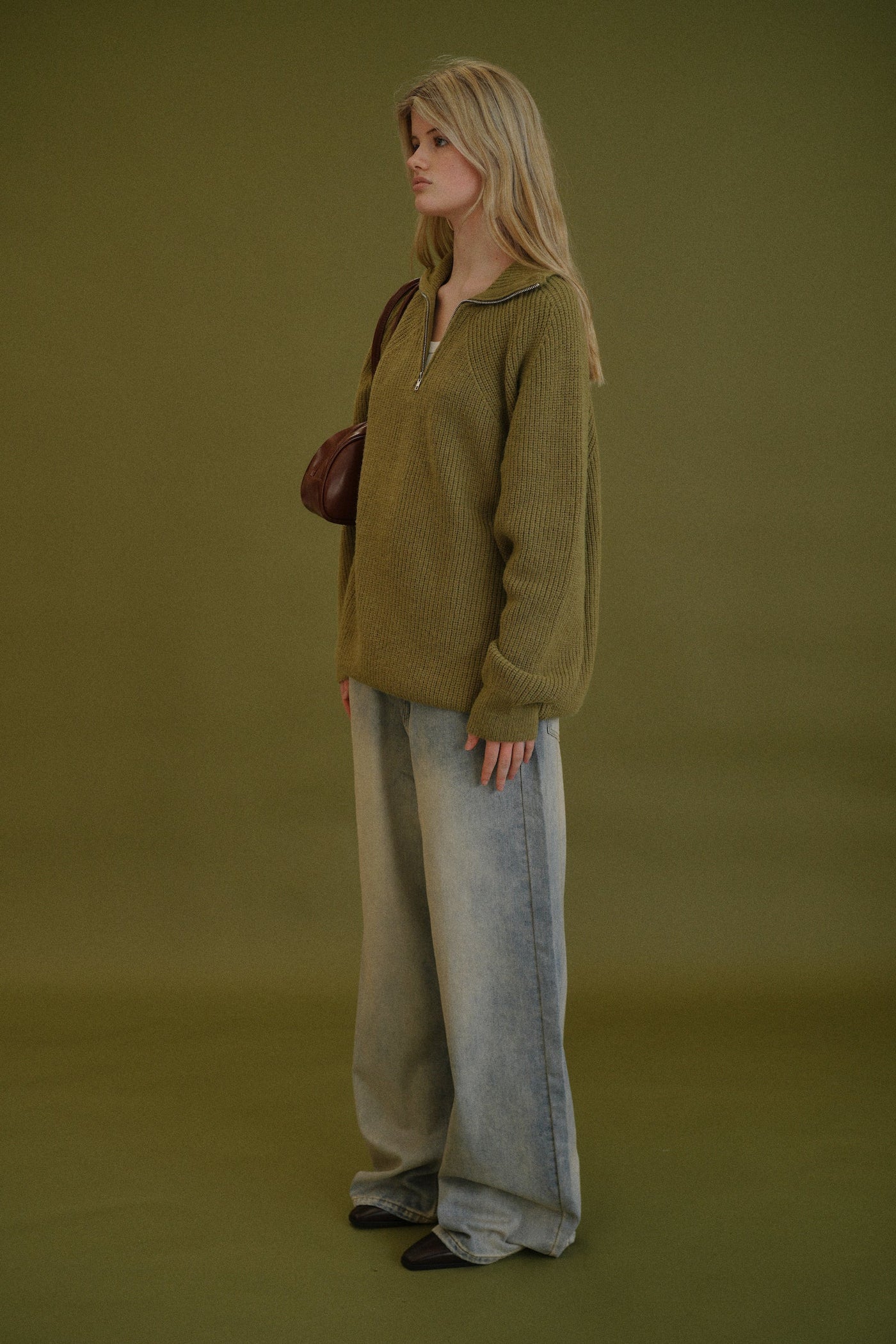 AUGUST KNIT SWEATSHIRT