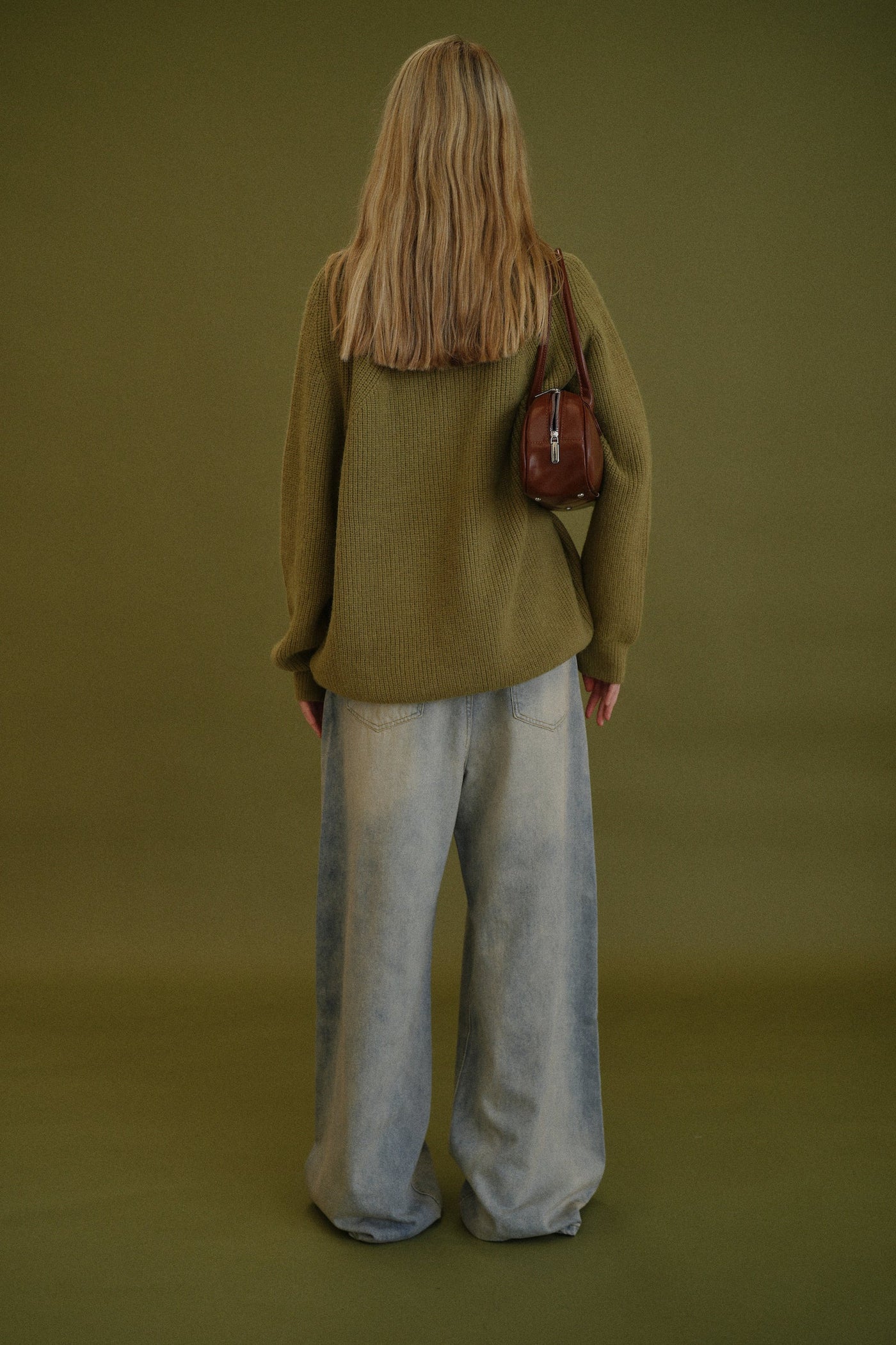 AUGUST KNIT SWEATSHIRT