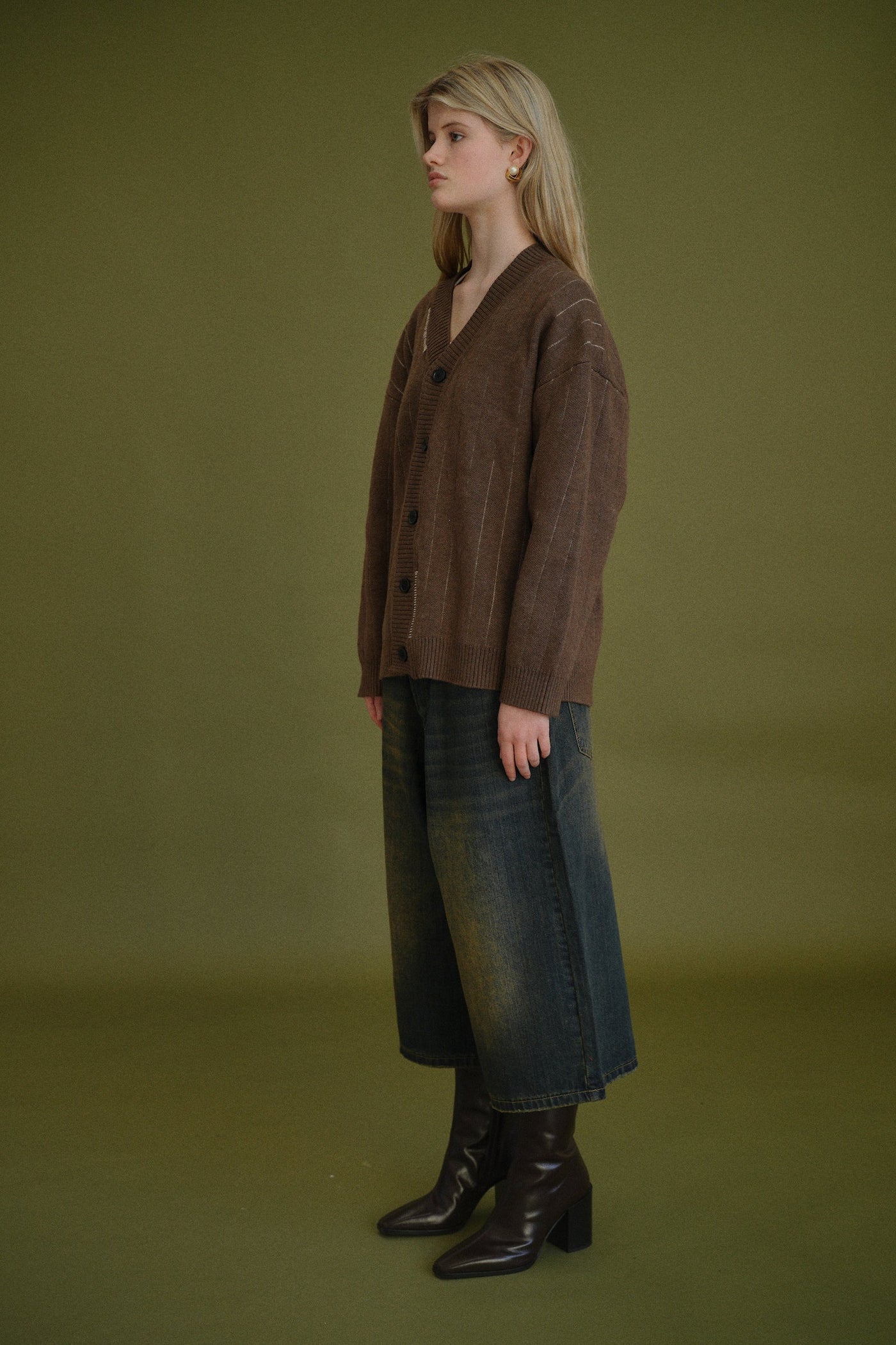 STITCH CARDIGAN