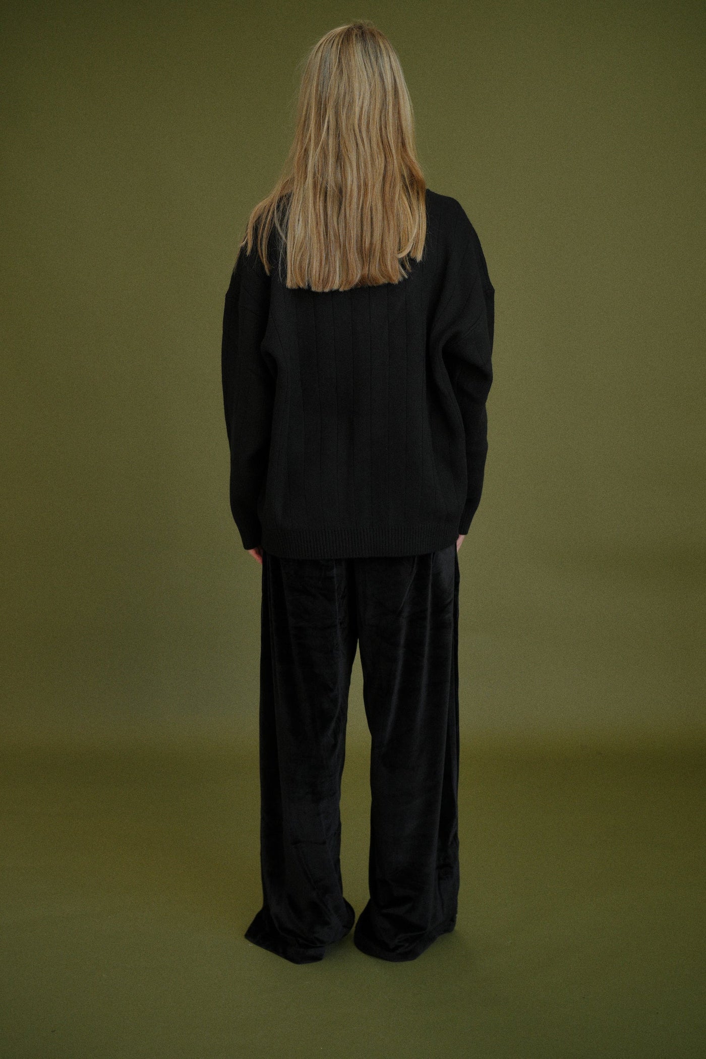 STITCH CARDIGAN