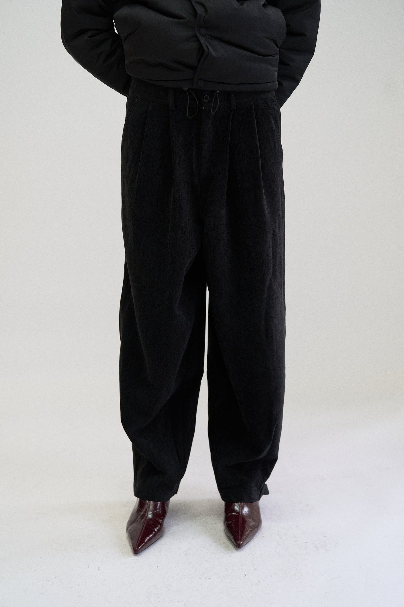 NERO PLEATED TROUSER