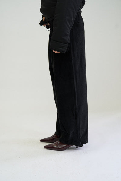 NERO PLEATED TROUSER