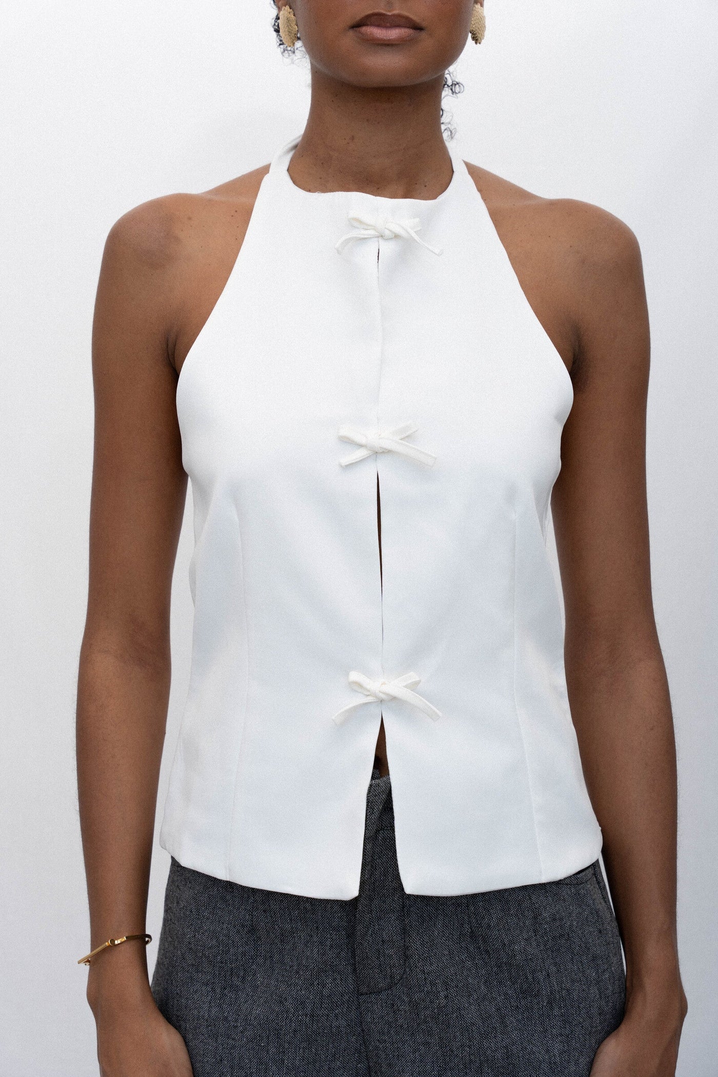 PEARLA BOW HALTER