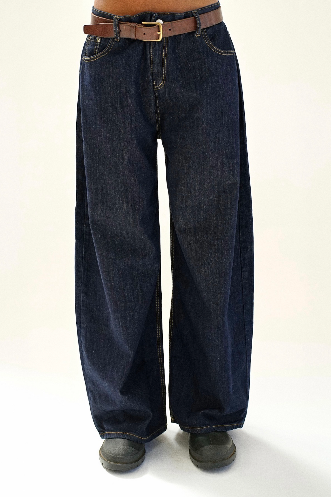 BARREL JEANS